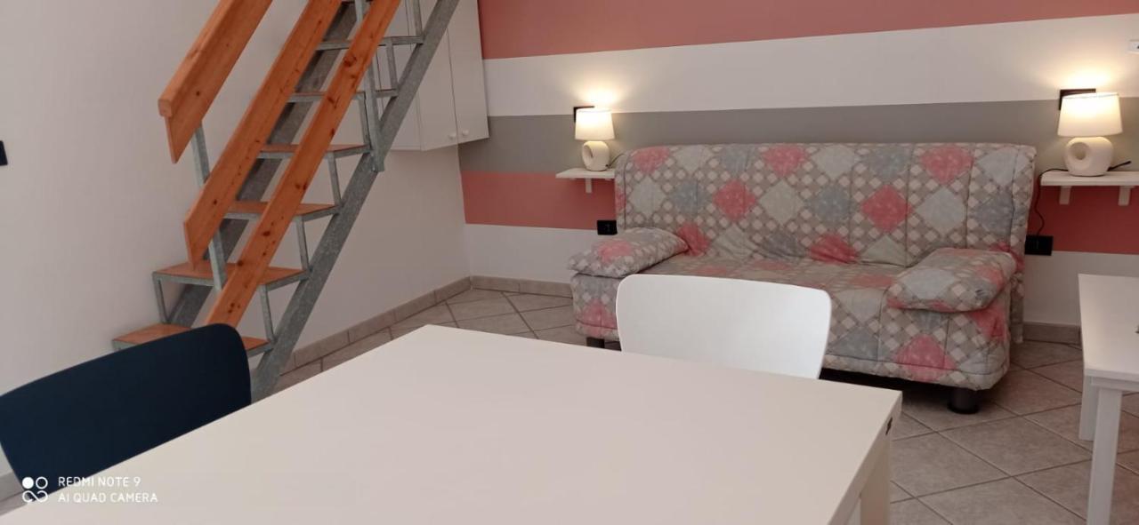 Апартаменти Corte Nel Borgo Мінервіно-ді-Лечче Екстер'єр фото
